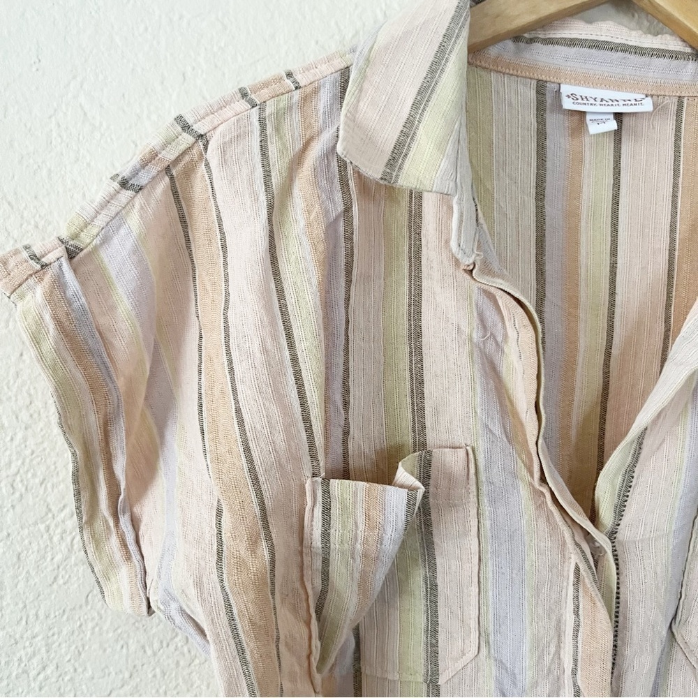 Shyanne Striped shirt Size Medium - Picture 4 of 11